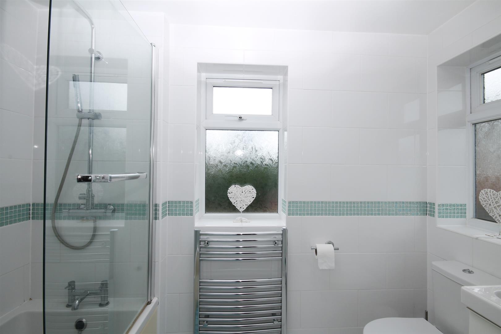 8' 4 BATHROOM